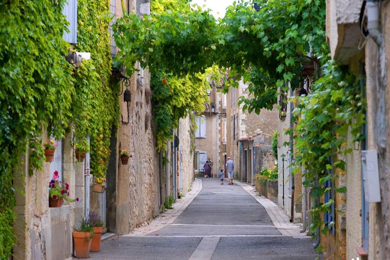 Gite Des Remparts A לקטור מראה חיצוני תמונה
