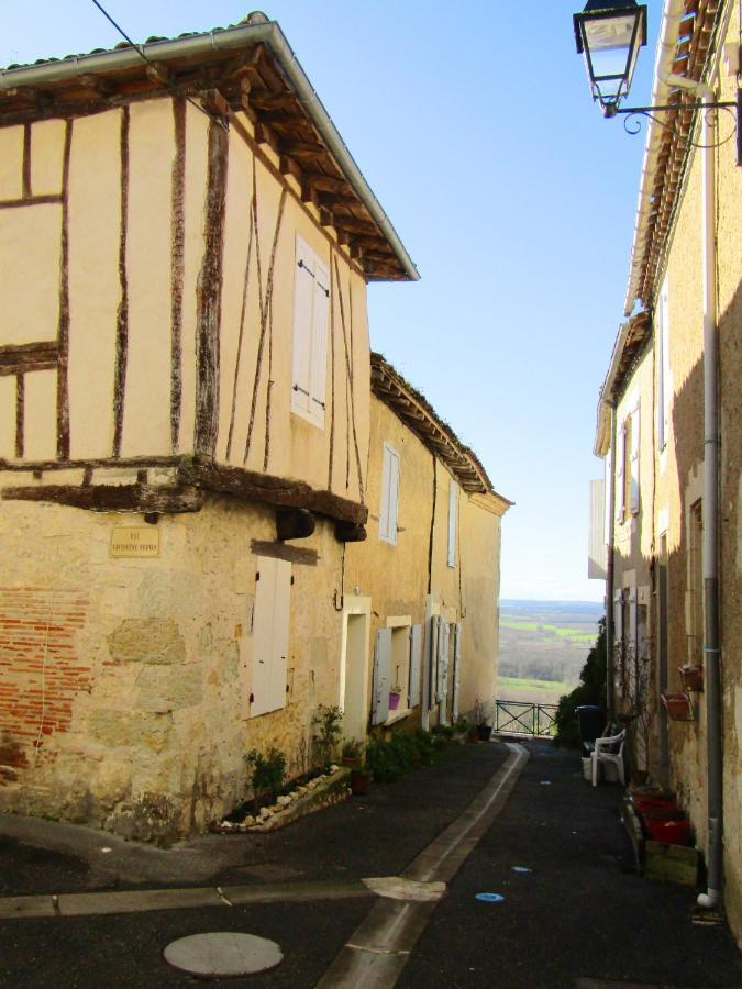 Gite Des Remparts A לקטור מראה חיצוני תמונה